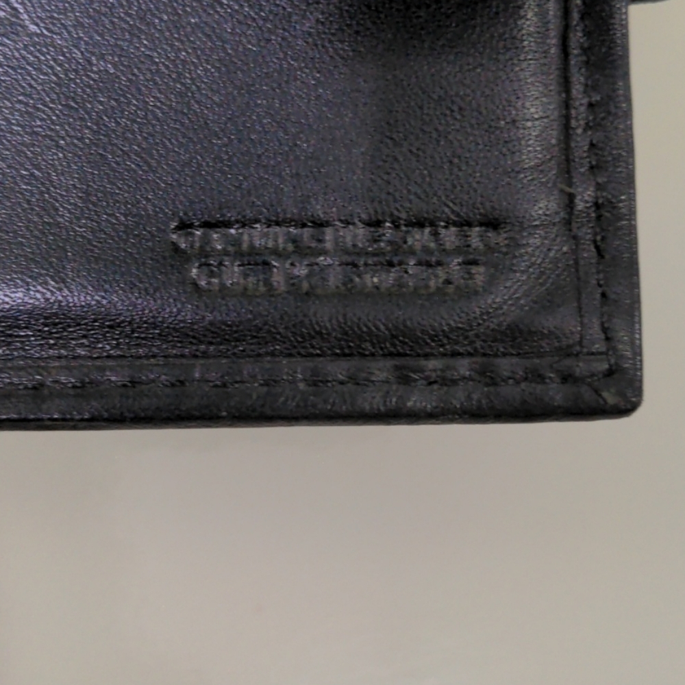 Tracker Leather Wallet - Picture 4 of 5